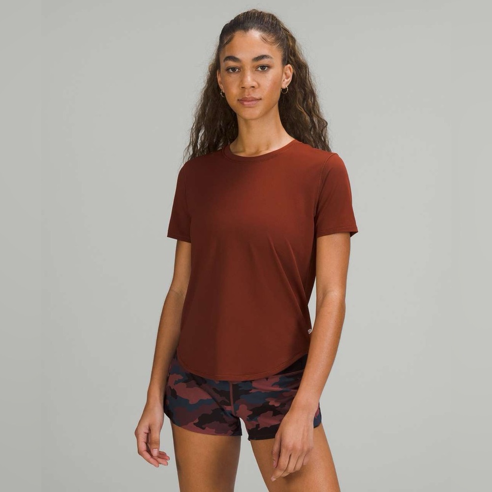 NWT! lululemon training tee - date brown (size 2)
